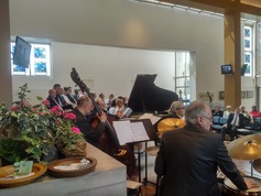 Brian%20barlow%27s%20quartet%20playing%20to%20the%20choir%20img 20170514 1135535